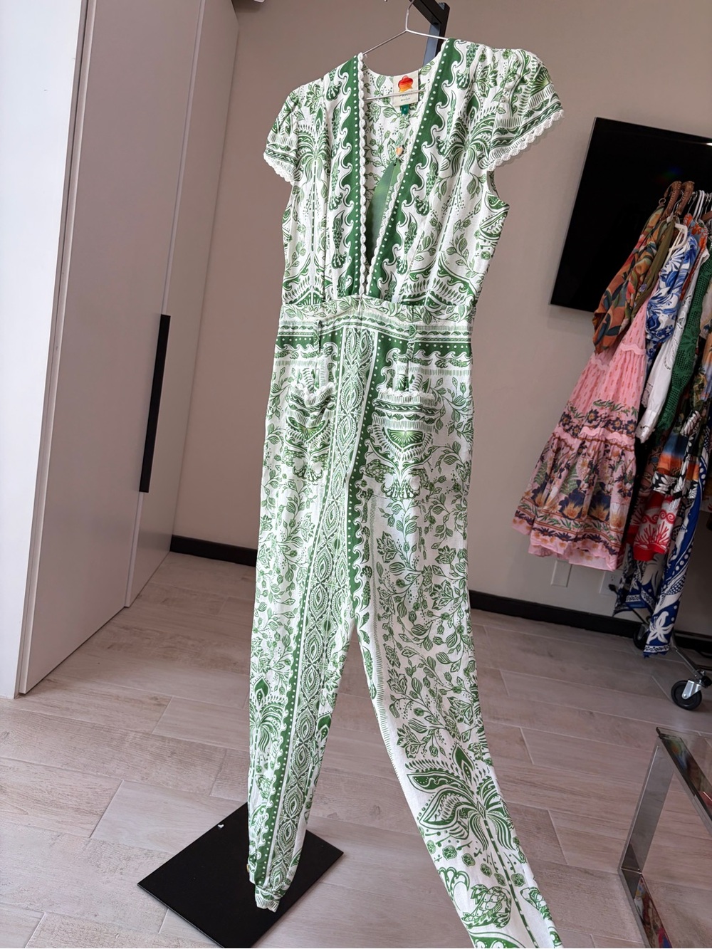 FARM Rio RIVER RIDE GREEN
JUMPSUIT - Picture 5 of 12